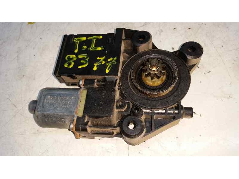 Recambio de motor elevalunas trasero izquierdo para renault scenic iii dynamique referencia OEM IAM 915946100 827310004R BROSE