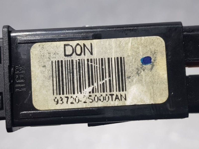 Recambio de interruptor para hyundai ix35 comfort 2wd referencia OEM IAM 937202S000  BOTON LUNETA TERMICA DELANTERA