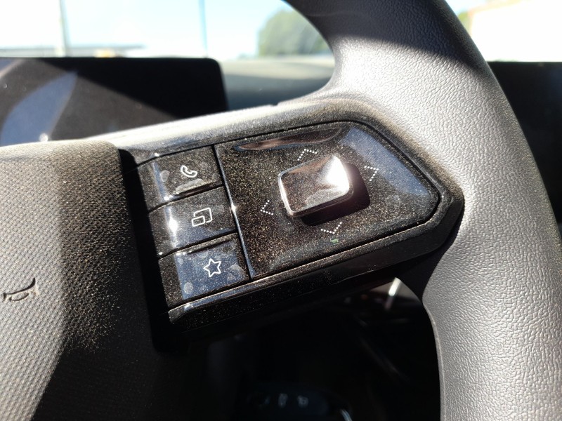 Recambio de volante para mg mg 3 (5fp) mg 3 1.5 referencia OEM IAM 12000108  