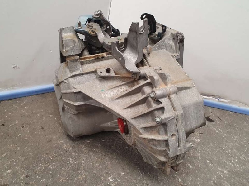 Recambio de caja cambios para opel zafira tourer excellence referencia OEM IAM 55582867  6 VELOCIDADES