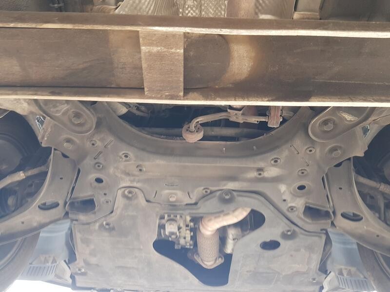 Recambio de puente delantero para ssangyong korando (c300) 1.5 referencia OEM IAM 4010A37001  