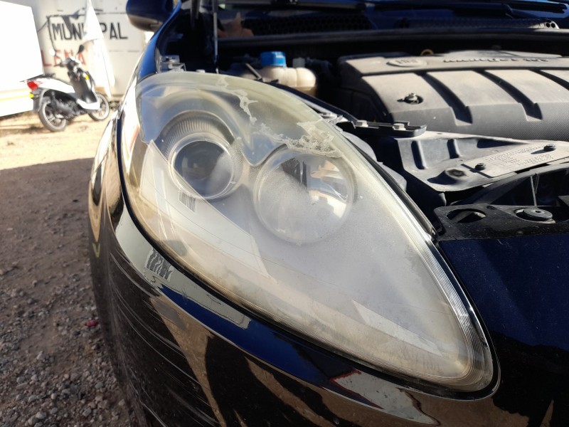 Recambio de faro derecho para fiat bravo ii (198_) 1.9 d multijet (198axc1b) referencia OEM IAM 51757534 PATILLA ROTA 