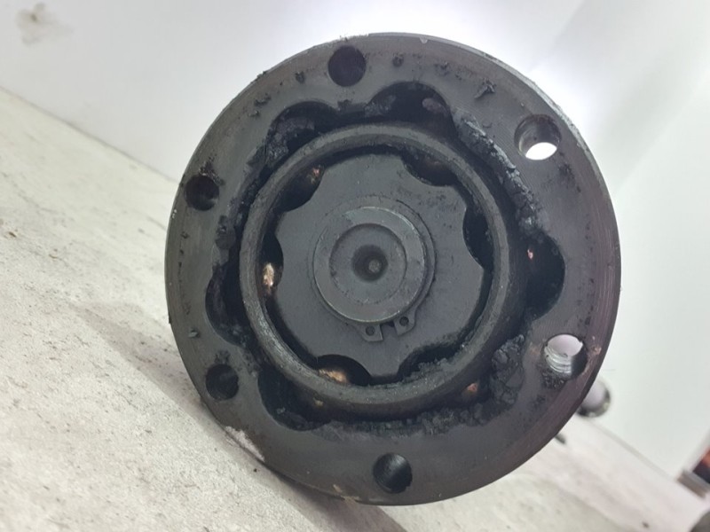 Recambio de transmision central para audi a6 berlina (4b2) 2.5 tdi quattro referencia OEM IAM 4B0521106F 8153120184141 