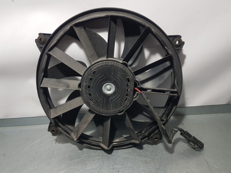 Recambio de electroventilador para peugeot partner tepee full electric referencia OEM IAM 1049874716T  VALEO