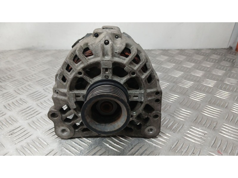 Recambio de alternador para seat ibiza iv (6j5, 6p1) 1.4 referencia OEM IAM 037903025T VALEO SG0B024