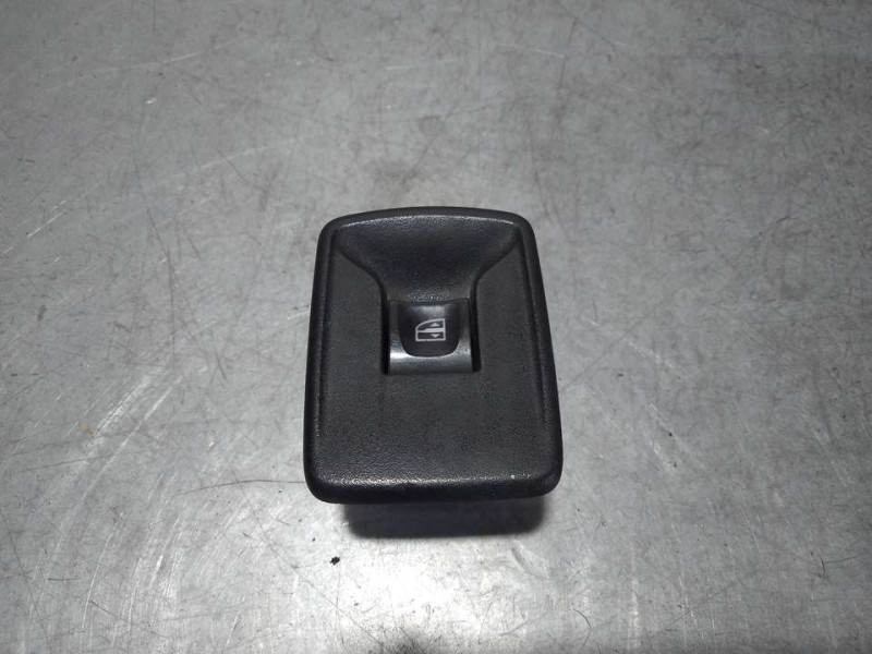 Recambio de mando elevalunas delantero derecho para dacia dokker stepway referencia OEM IAM 254217475R  