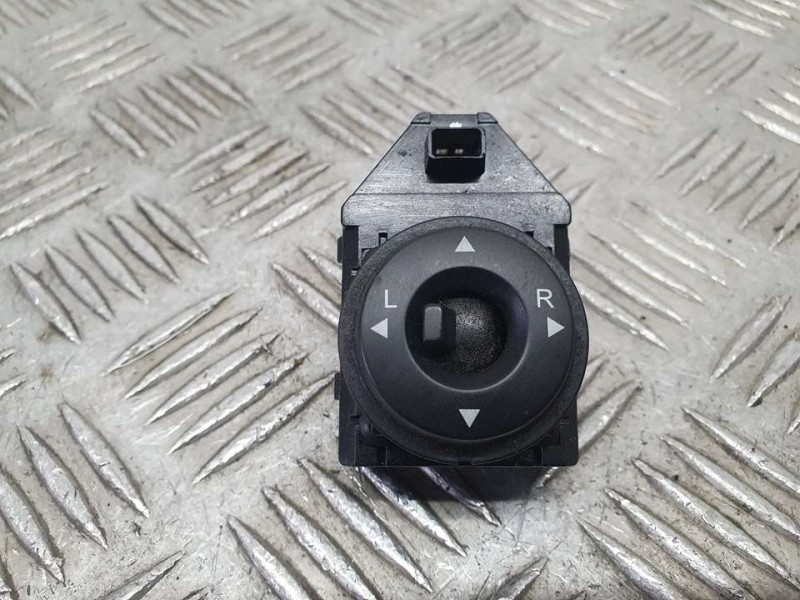 Recambio de mando retrovisor para kia cee´d drive referencia OEM IAM 457480  