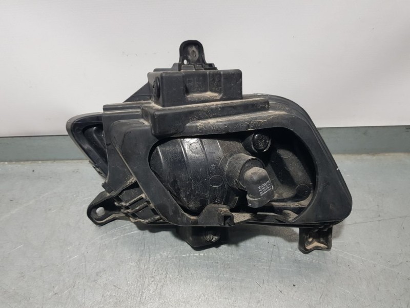 Recambio de faro antiniebla derecho para kia cee´d drive referencia OEM IAM   