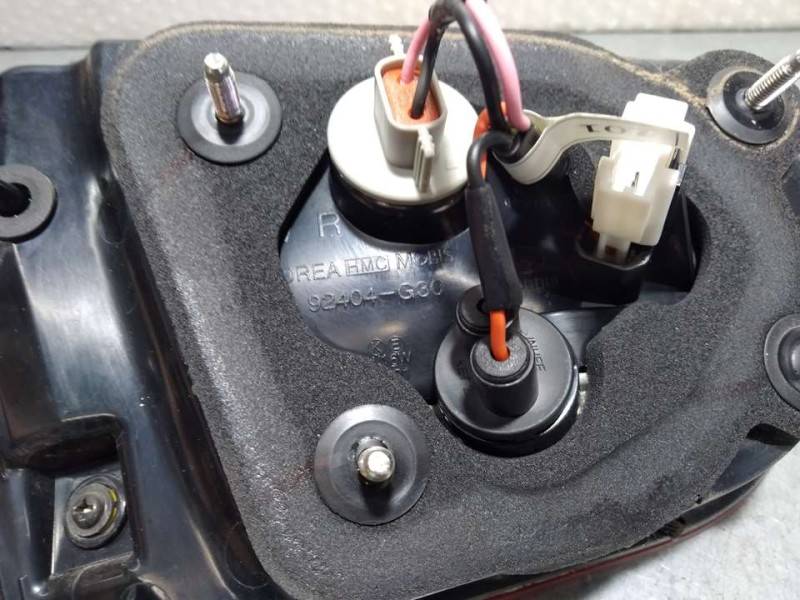 Recambio de piloto trasero derecho para hyundai i30 (pd) essence referencia OEM IAM 92404G30  INTERIOR