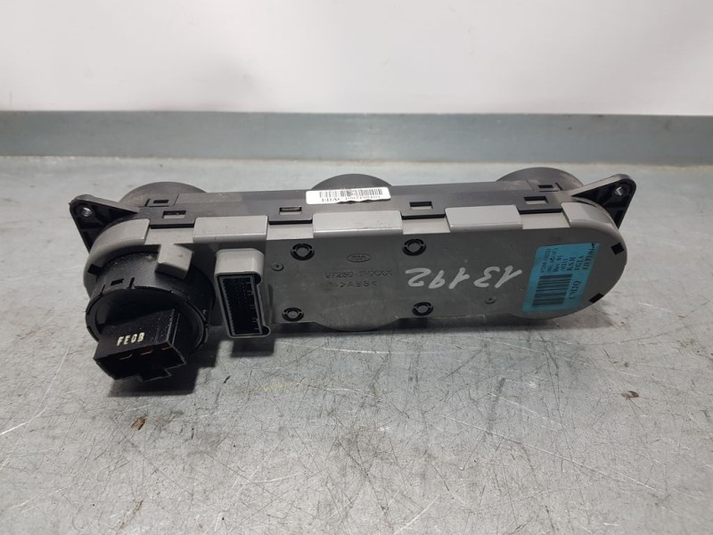 Recambio de mando calefaccion / aire acondicionado para kia cee´d drive referencia OEM IAM 972501H221  