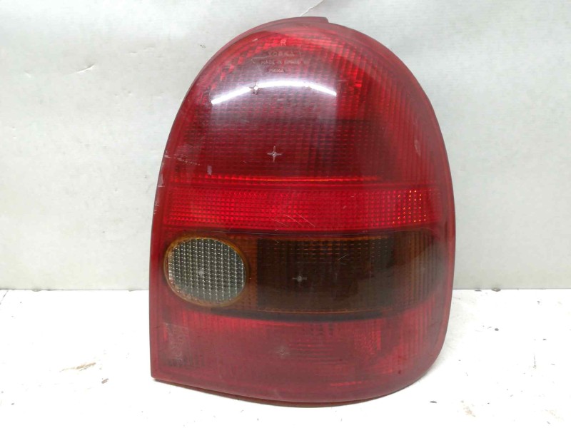 Recambio de piloto trasero derecho para opel corsa b 1.7 diesel referencia OEM IAM   