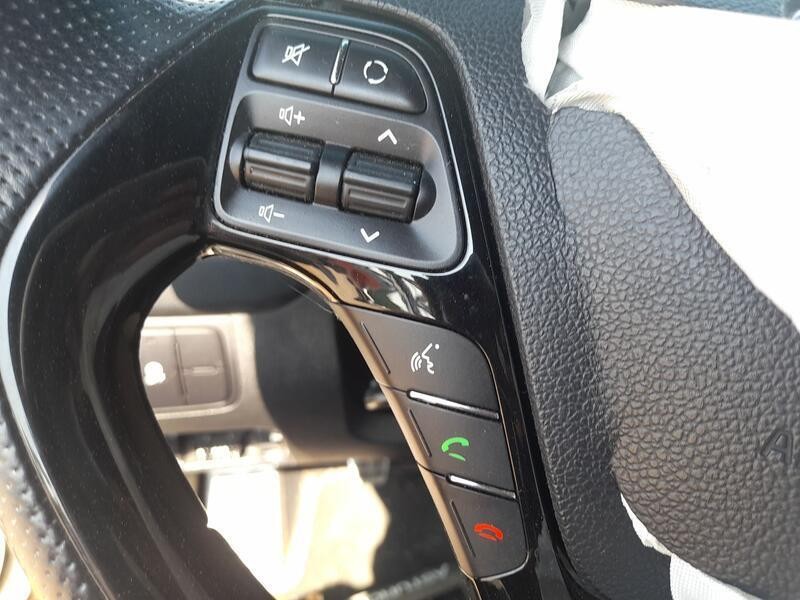 Recambio de volante para kia cee´d (jd) 1.0 t-gdi referencia OEM IAM 56110A2400BWK  