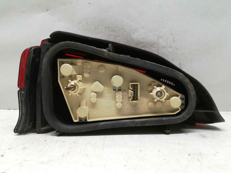 Recambio de piloto trasero derecho para peugeot 106 (s1) kid referencia OEM IAM   