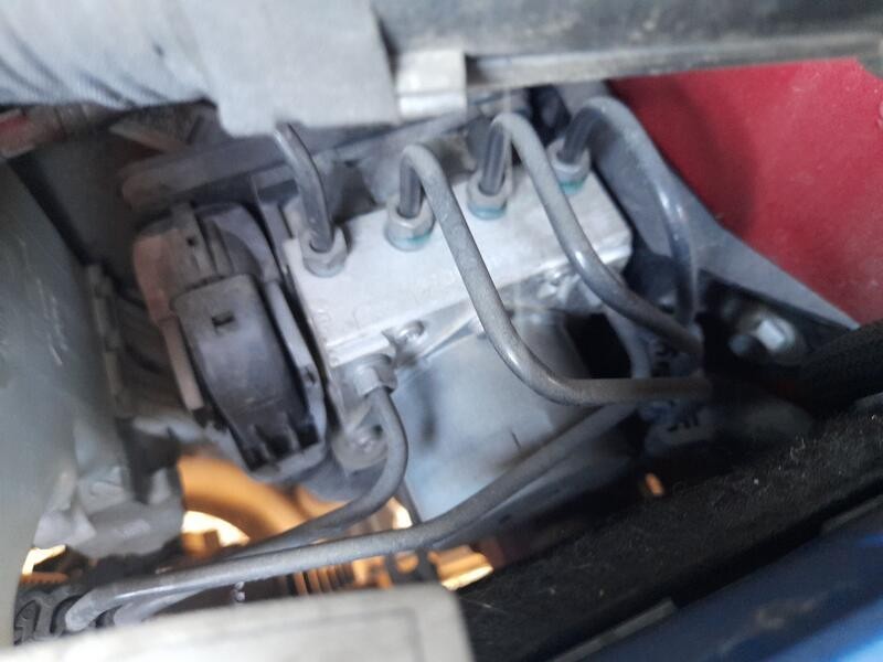 Recambio de abs para fiat 500l (351_, 352_) 1.4 (199lyb1b) referencia OEM IAM 71775528  