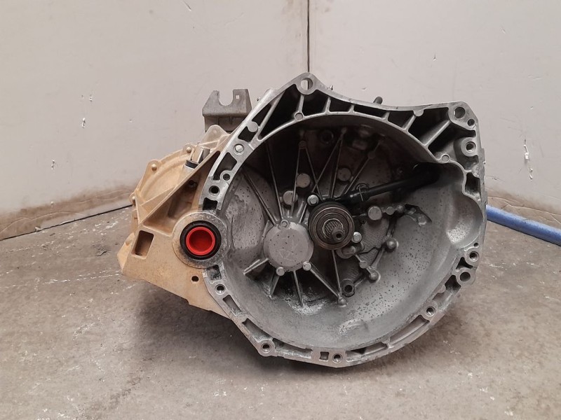 Recambio de caja cambios para nissan qashqai (j10) acenta referencia OEM IAM TL4A116 S031891 6VELOCIDADES