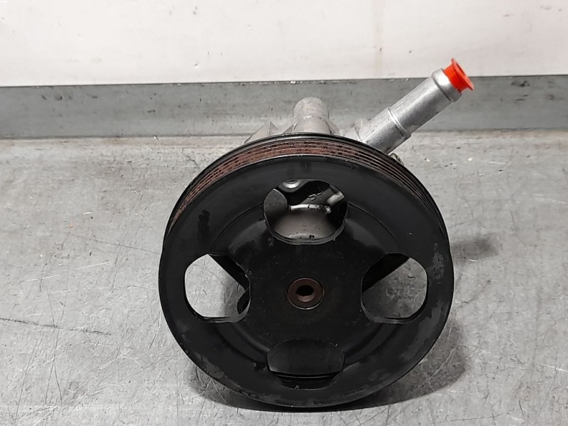 Recambio de bomba direccion para mazda 626 berlina (gf) 2.0 fe referencia OEM IAM   