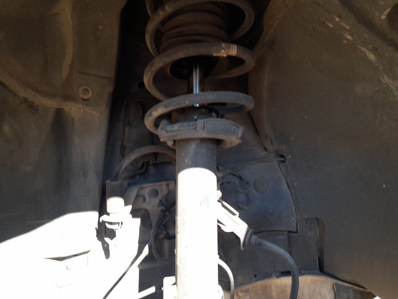 Recambio de amortiguador delantero izquierdo para bmw 1 (e81) 118 d referencia OEM IAM 31316786019  