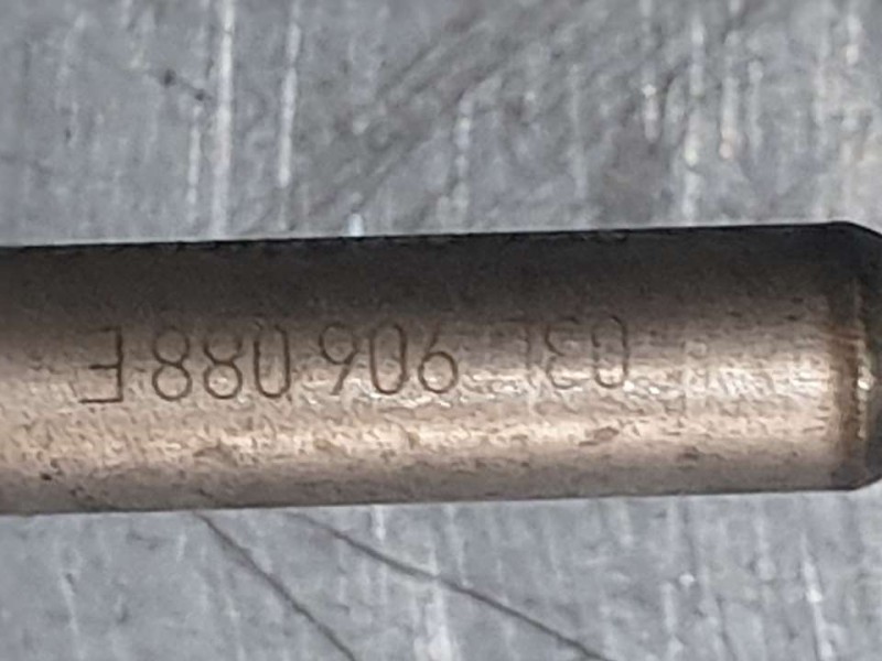 Recambio de sensor para audi a4 ber. (b8) básico referencia OEM IAM 03L906088E  