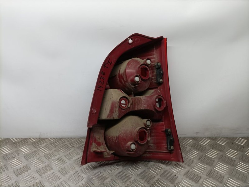 Recambio de piloto trasero izquierdo para hyundai atos prime (mx) gls (2003) referencia OEM IAM 9240105510  ROZADO