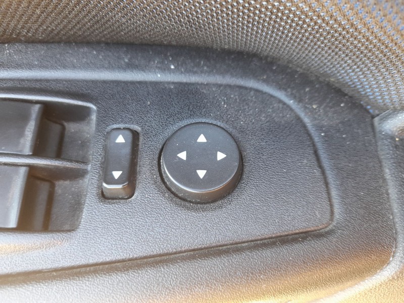 Recambio de mando elevalunas delantero izquierdo para fiat bravo ii (198_) 1.9 d multijet (198axc1b) referencia OEM IAM 73544102