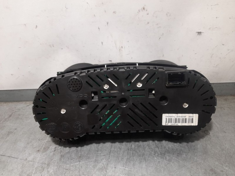 Recambio de cuadro instrumentos para alfa romeo mito (145) distinctive referencia OEM IAM 50517148 A2C53357404 CONTINENTAL