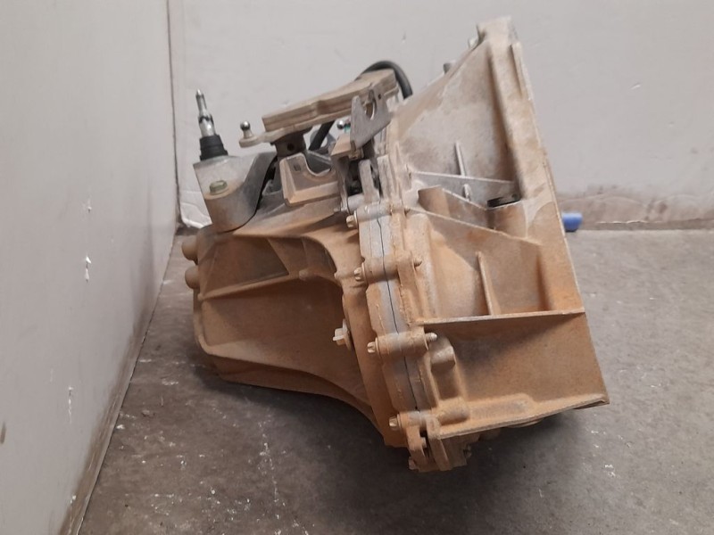 Recambio de caja cambios para nissan qashqai (j10) acenta referencia OEM IAM TL4A116 S031891 6VELOCIDADES