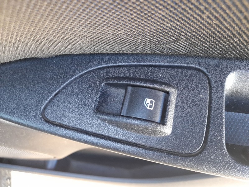 Recambio de mando elevalunas trasero derecho para fiat bravo ii (198_) 1.9 d multijet (198axc1b) referencia OEM IAM 735441029  