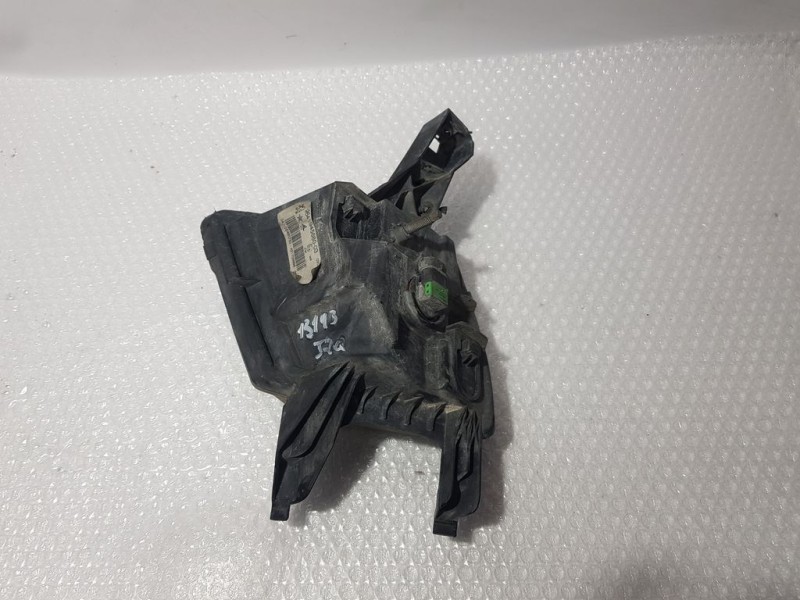 Recambio de faro antiniebla izquierdo para peugeot 407 st sport referencia OEM IAM 964194568003  