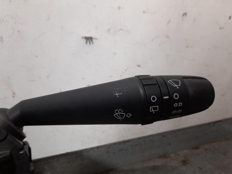 Recambio de mando luces y limpia para alfa romeo mito (145) distinctive referencia OEM IAM 86262040  