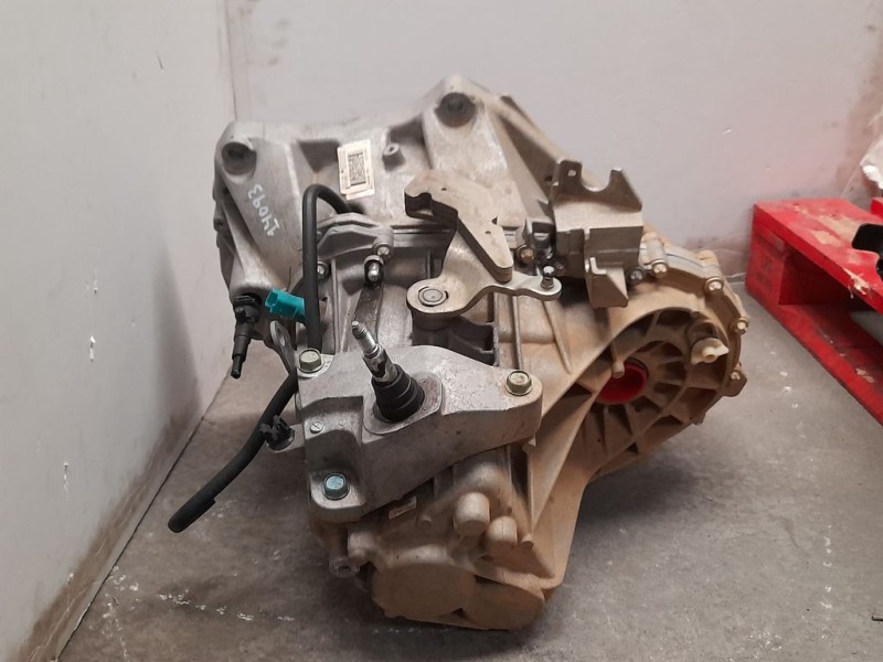 Recambio de caja cambios para nissan qashqai (j10) acenta referencia OEM IAM TL4A116 S031891 6VELOCIDADES