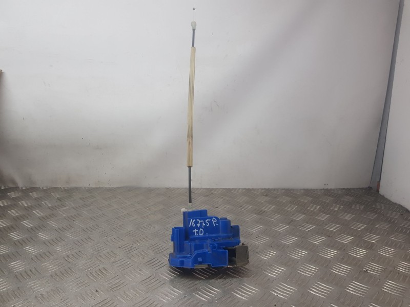 Recambio de cerradura puerta trasera derecha para fiat 500l (351_, 352_) 1.4 (199lyb1b) referencia OEM IAM 52018124  4 PINS