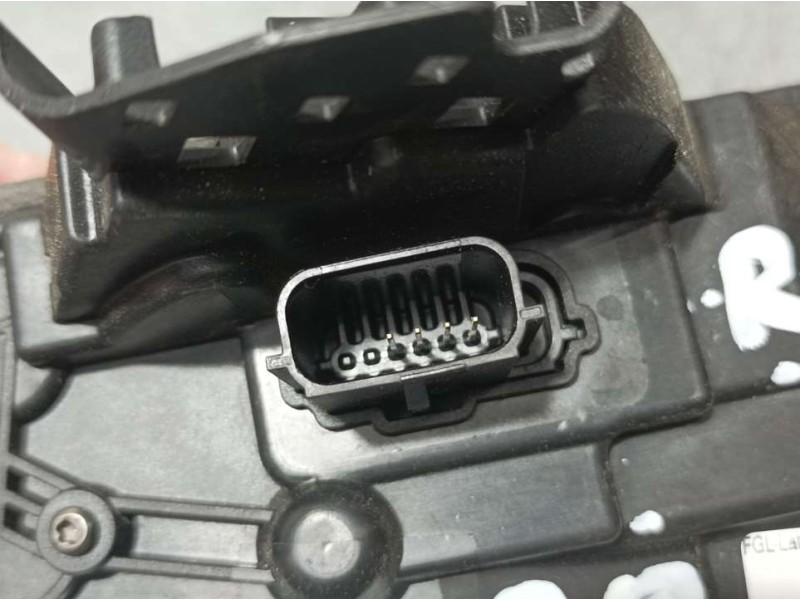 Recambio de cerradura puerta delantera izquierda para ford kuga st-line referencia OEM IAM LV4BS264A27AF E22415107 ELECTRICA