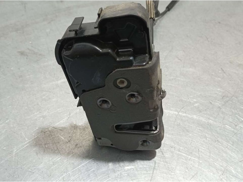 Recambio de cerradura puerta trasera izquierda para ford kuga st-line referencia OEM IAM LJ6AA26413AF  