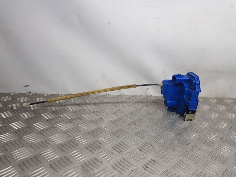 Recambio de cerradura puerta trasera izquierda para fiat 500l (351_, 352_) 1.4 (199lyb1b) referencia OEM IAM 52018125 4 PINS 