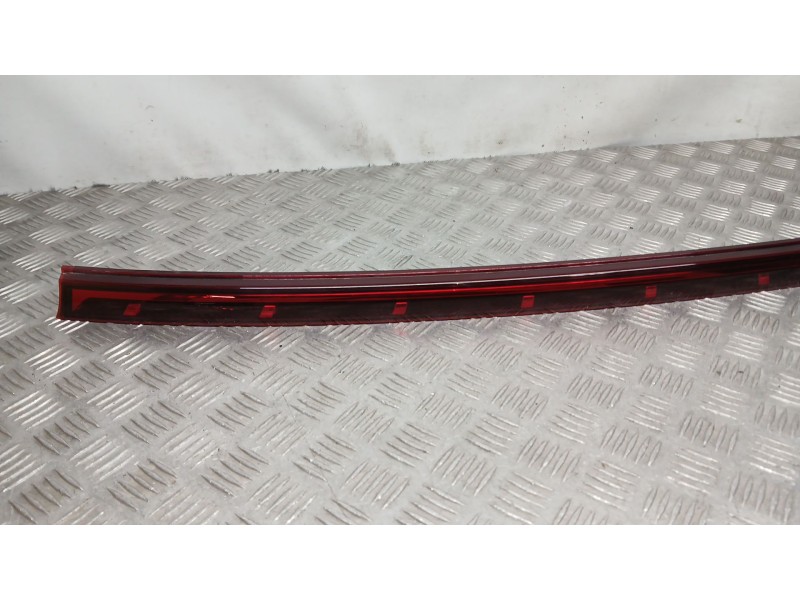 Recambio de piloto trasero central para hyundai bayon (bc3) 1.2 mpi referencia OEM IAM 92409Q0600 PATAS TOCADAS 