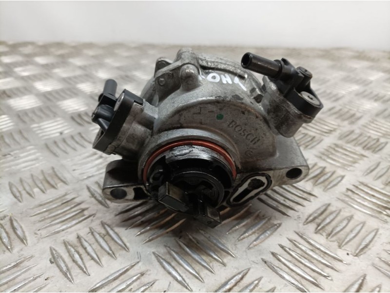 Recambio de depresor freno / bomba vacio para peugeot 308 sw 1.2 12v e-thp referencia OEM IAM 9804021880 1C11509F BOSCH