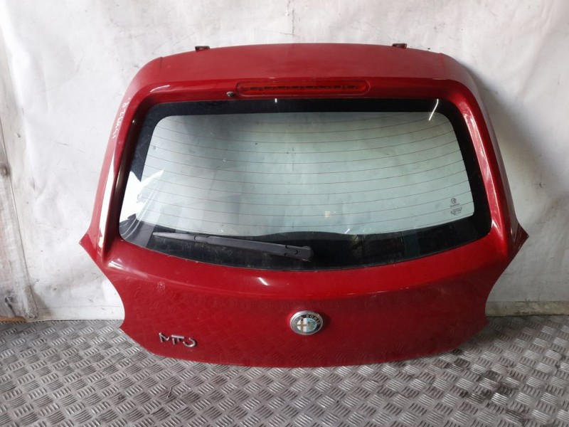 Recambio de porton trasero para alfa romeo mito (145) distinctive referencia OEM IAM 50516574  