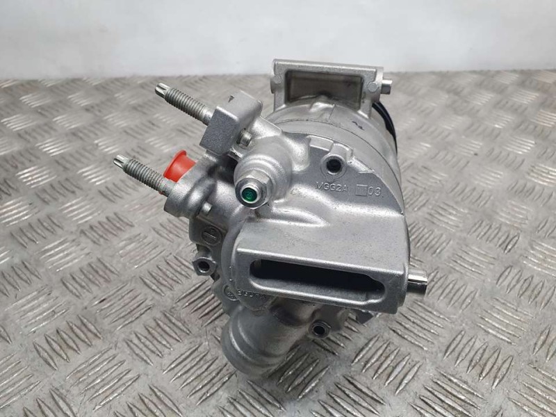 Recambio de compresor aire acondicionado para ford kuga st-line referencia OEM IAM GN1119D629AC  