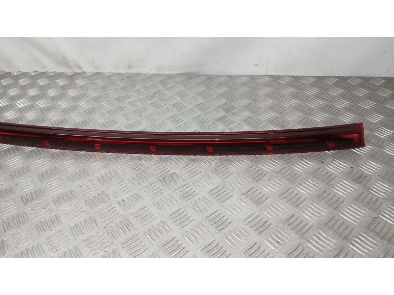 Recambio de piloto trasero central para hyundai bayon (bc3) 1.2 mpi referencia OEM IAM 92409Q0600 PATAS TOCADAS 