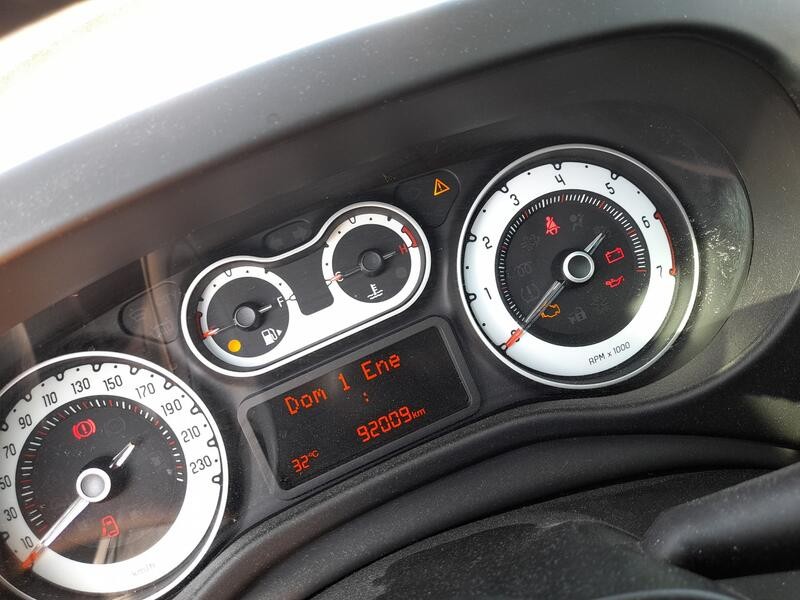 Recambio de cuadro instrumentos para fiat 500l (351_, 352_) 1.4 (199lyb1b) referencia OEM IAM 51975128  