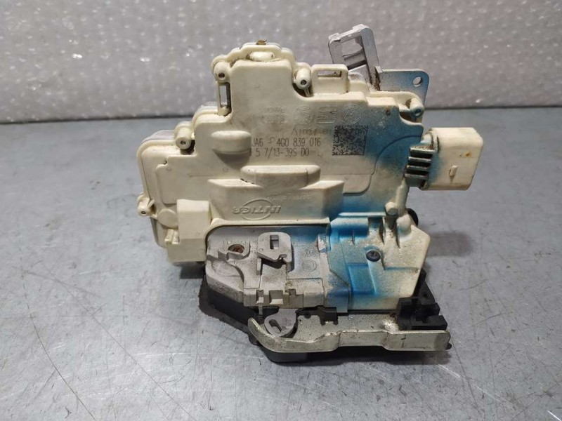 Recambio de cerradura puerta trasera derecha para audi a3 sportback (8va) ambiente referencia OEM IAM 4G0839016C  9 PINES