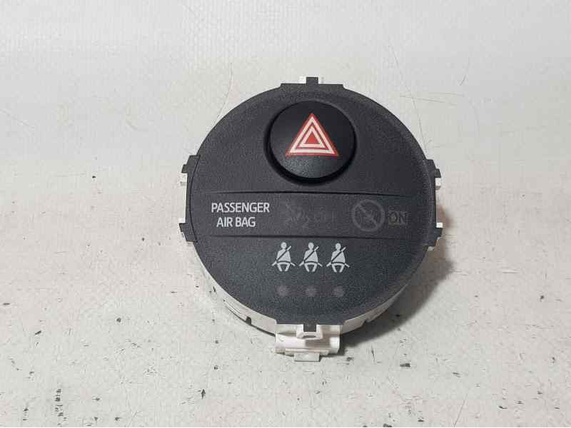 Recambio de warning para toyota yaris active referencia OEM IAM 8395000100  