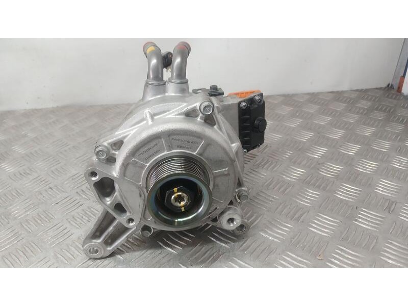 Recambio de alternador para kia niro hybrid concept referencia OEM IAM 3739003920 HSG ASSY K240509236S