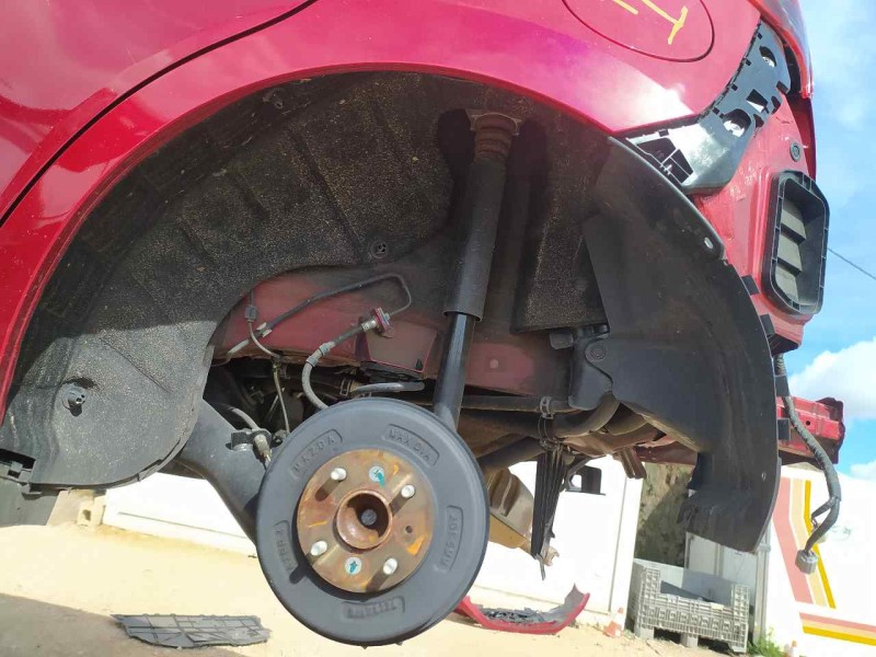 Recambio de plastico pase rueda tras. izq. para mazda 2 lim. () black tech edition referencia OEM IAM DA6A561J1  
