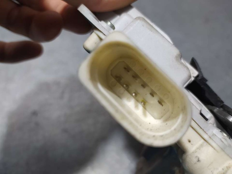 Recambio de cerradura puerta trasera derecha para audi a3 sportback (8va) ambiente referencia OEM IAM 4G0839016C  9 PINES