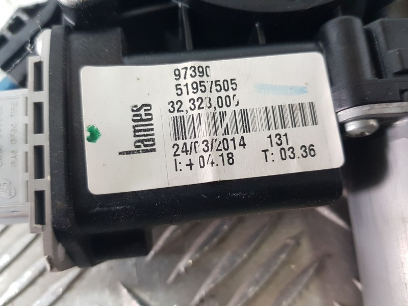 Recambio de elevalunas trasero derecho para fiat 500l (351_, 352_) 1.4 (199lyb1b) referencia OEM IAM 51957505  