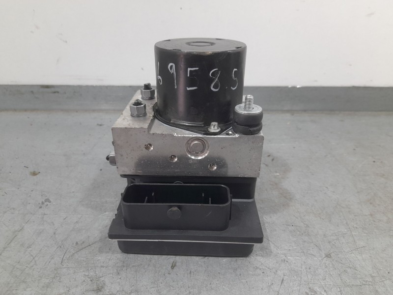 Recambio de abs para seat ibiza iv (6j5, 6p1) 1.6 tdi referencia OEM IAM 6R0014517A  