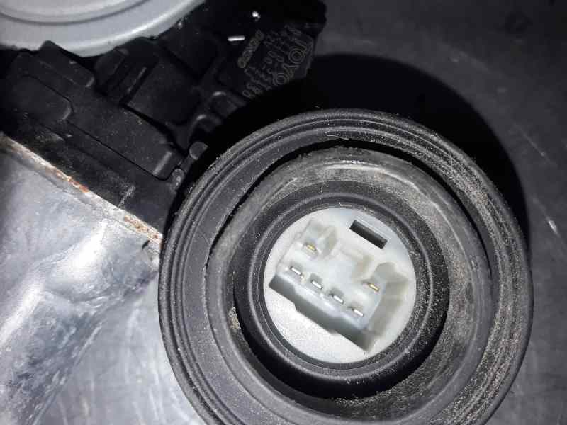 Recambio de elevalunas delantero derecho para toyota rav 4 (a3) 2.0 16v cat referencia OEM IAM  6 PINS ELECTRICO , VEHÍCULO INUN