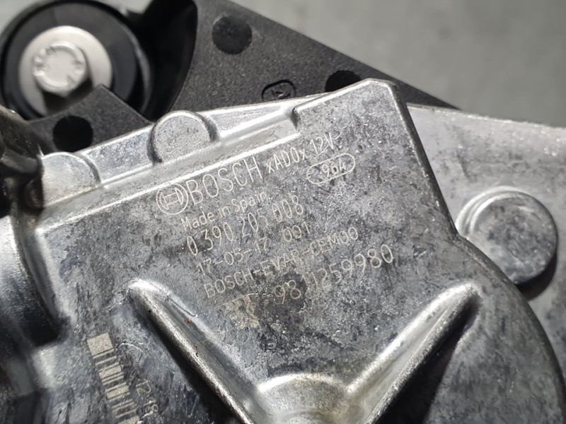 Recambio de motor limpia trasero para peugeot 3008 gt referencia OEM IAM 9811259980 0390205008 BOSCH