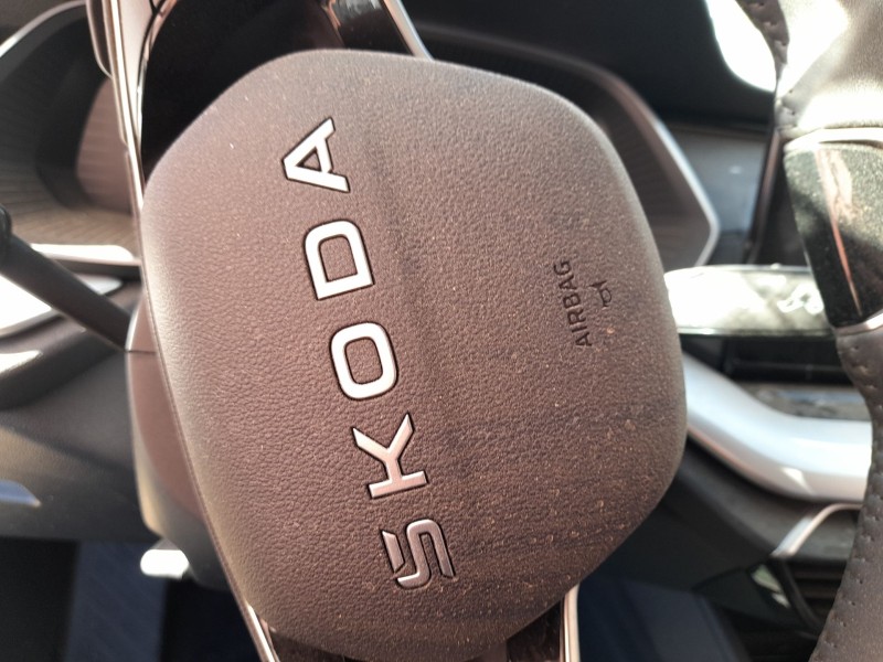 Recambio de kit airbag para skoda octavia iv (nx3, nn3, pv3) 1.5 tsi referencia OEM IAM 5E3880201AD C/SALPICADERO,PRETENSORES Y 